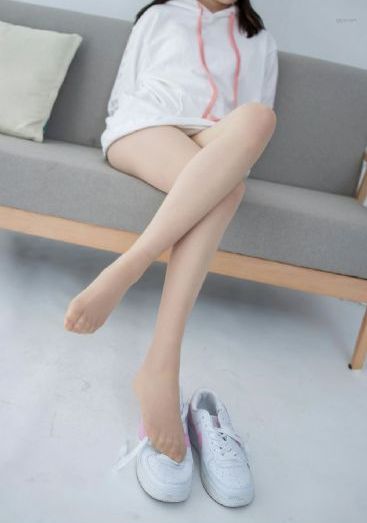裙子里面的怪兽第一季_1080P手机在线观看
