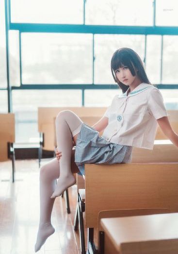 动漫美女被脱小内内香椿动漫_超清影视在线观看