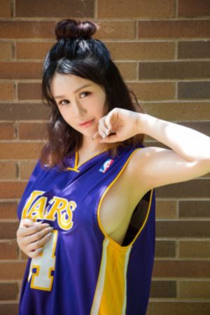 八尺夫人在线_超清电影完整版